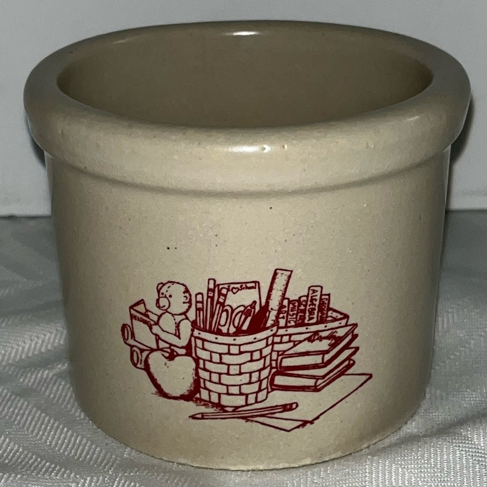 Roseville‎ OH 1 Pint Crock Red School Design